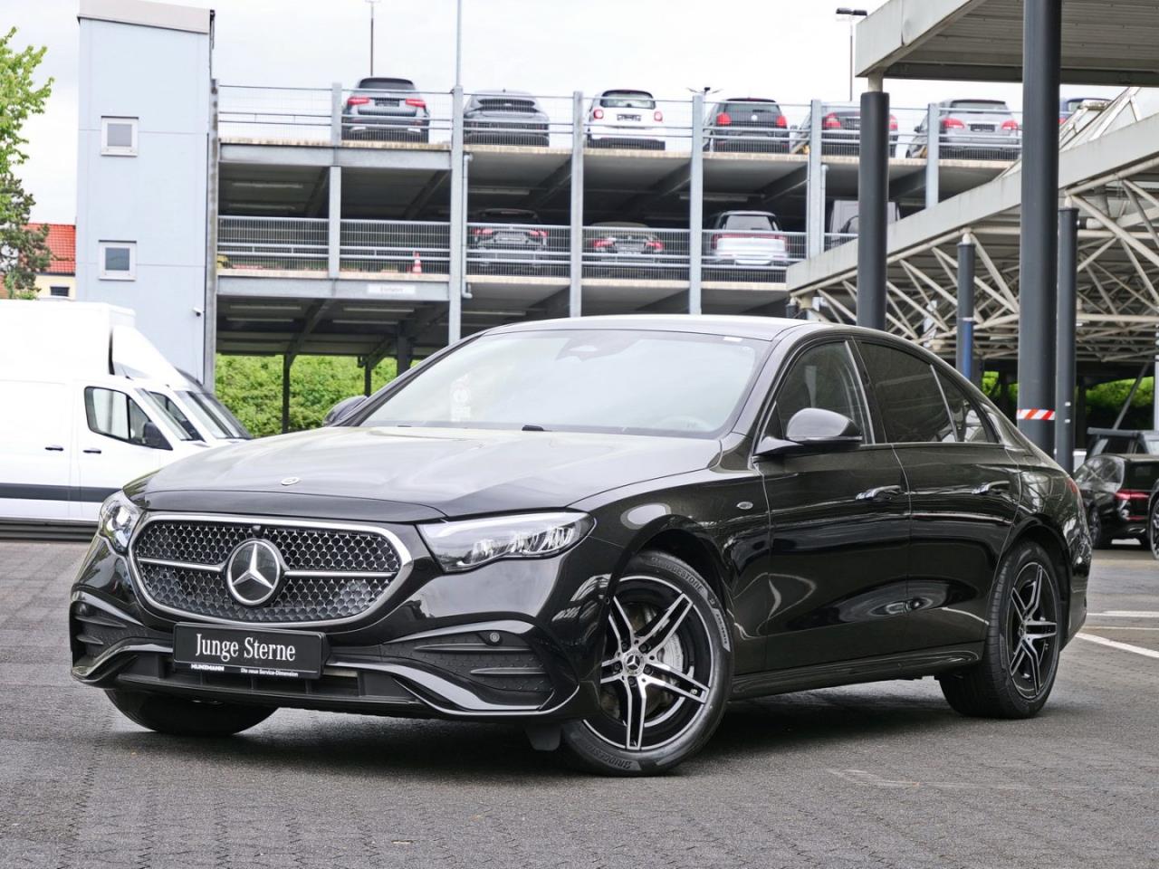 Mercedes-Benz E 300 e AMG Night Panorama Distronic+ Kamera