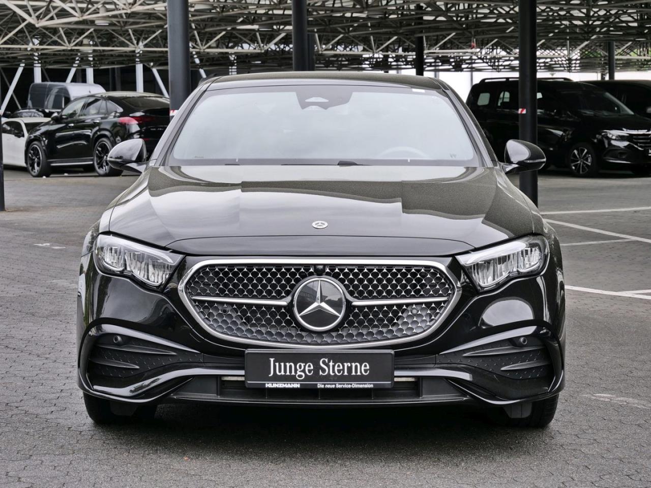 Mercedes-Benz E 300 e AMG Night Panorama Distronic+ Kamera