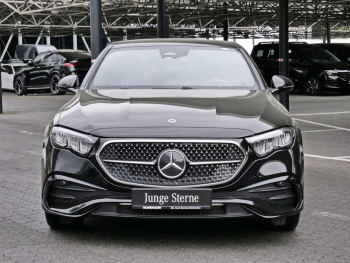 Mercedes-Benz E 300 e AMG Night Panorama Distronic+ Kamera