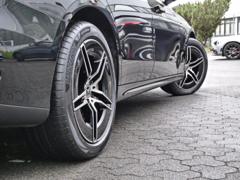 Mercedes-Benz E 300 e AMG Night Panorama Distronic+ Kamera