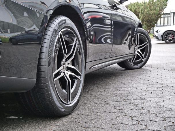 Mercedes-Benz E 300 e AMG Night Panorama Distronic+ Kamera
