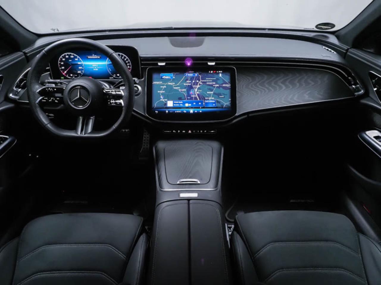 Mercedes-Benz E 300 e AMG Night Panorama Distronic+ Kamera