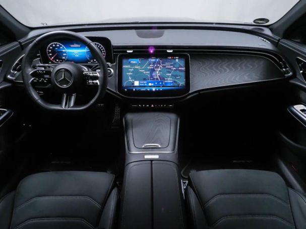Mercedes-Benz E 300 e AMG Night Panorama Distronic+ Kamera
