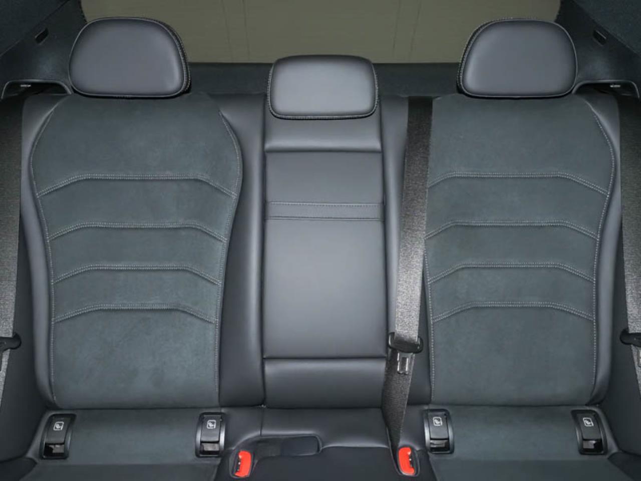 Mercedes-Benz E 300 e AMG Night Panorama Distronic+ Kamera