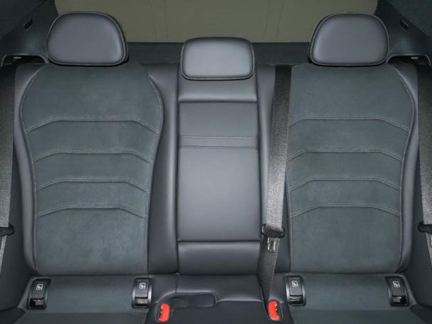 Mercedes-Benz E 300 e AMG Night Panorama Distronic+ Kamera