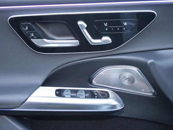 Mercedes-Benz E 400 e 4M AMG Night Panorama Distronic 360° AHK