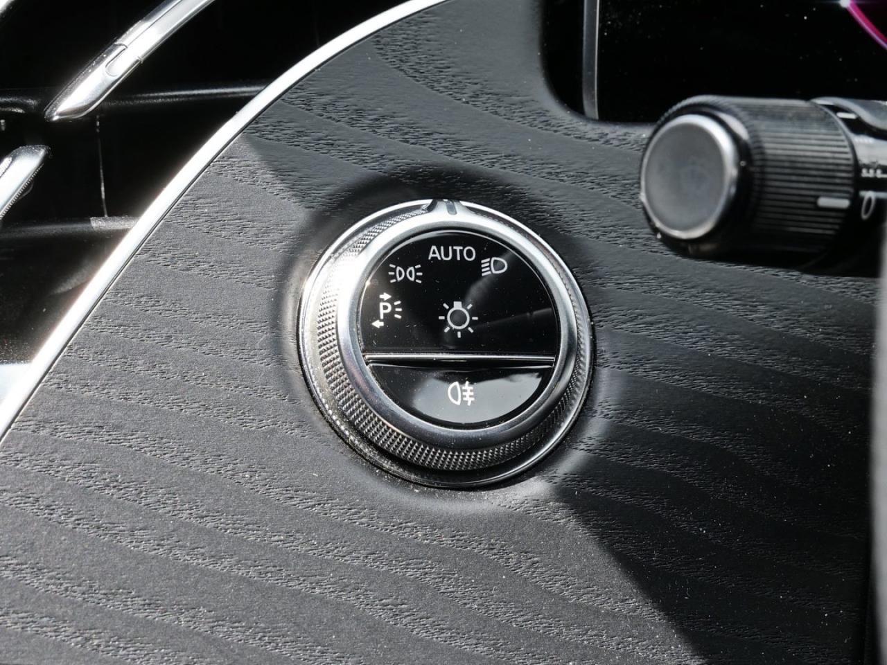 Mercedes-Benz E 450 d 4M AMG Distronic Panorama 360° AHK