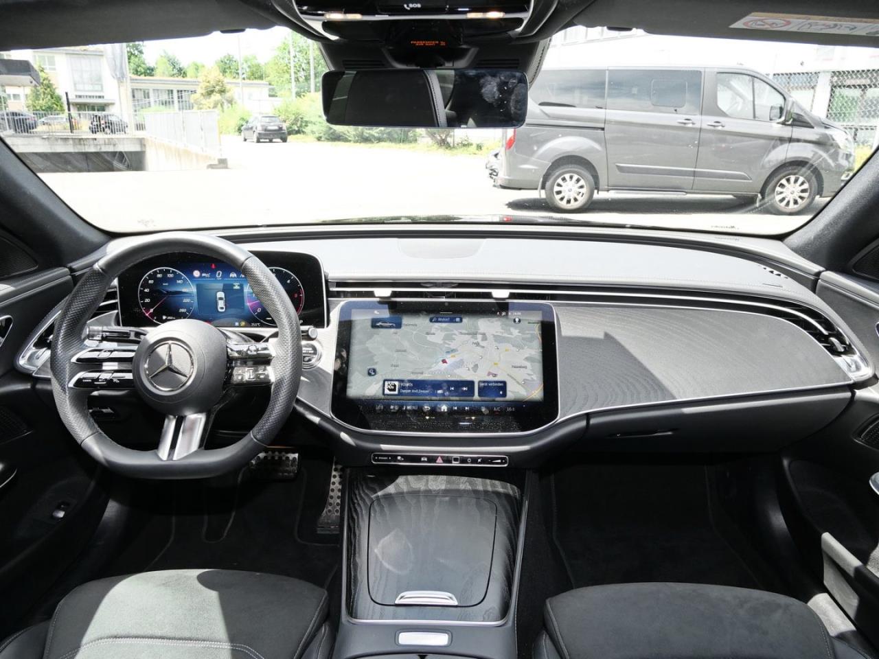 Mercedes-Benz E 450 d 4M AMG Distronic Panorama 360° AHK