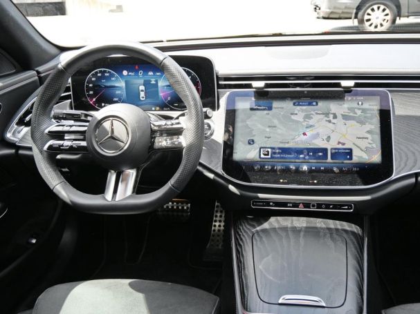 Mercedes-Benz E 450 d 4M AMG Distronic Panorama 360° AHK
