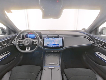 Mercedes-Benz E 450 d 4M AMG Distronic Panorama 360° AHK