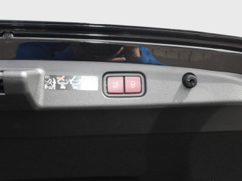 Mercedes-Benz E 450 d 4MATIC Limousine AMG Night Panorama AHK