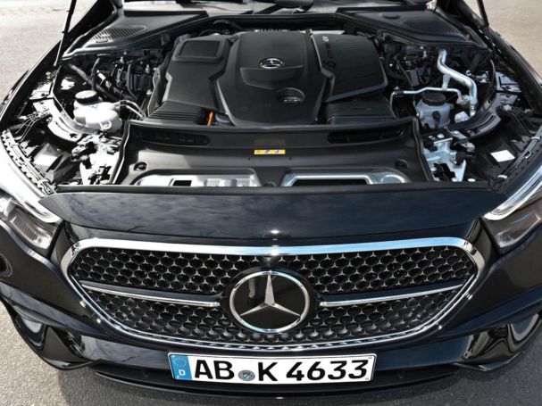 Mercedes-Benz E 450 d 4MATIC Limousine AMG Night Panorama AHK
