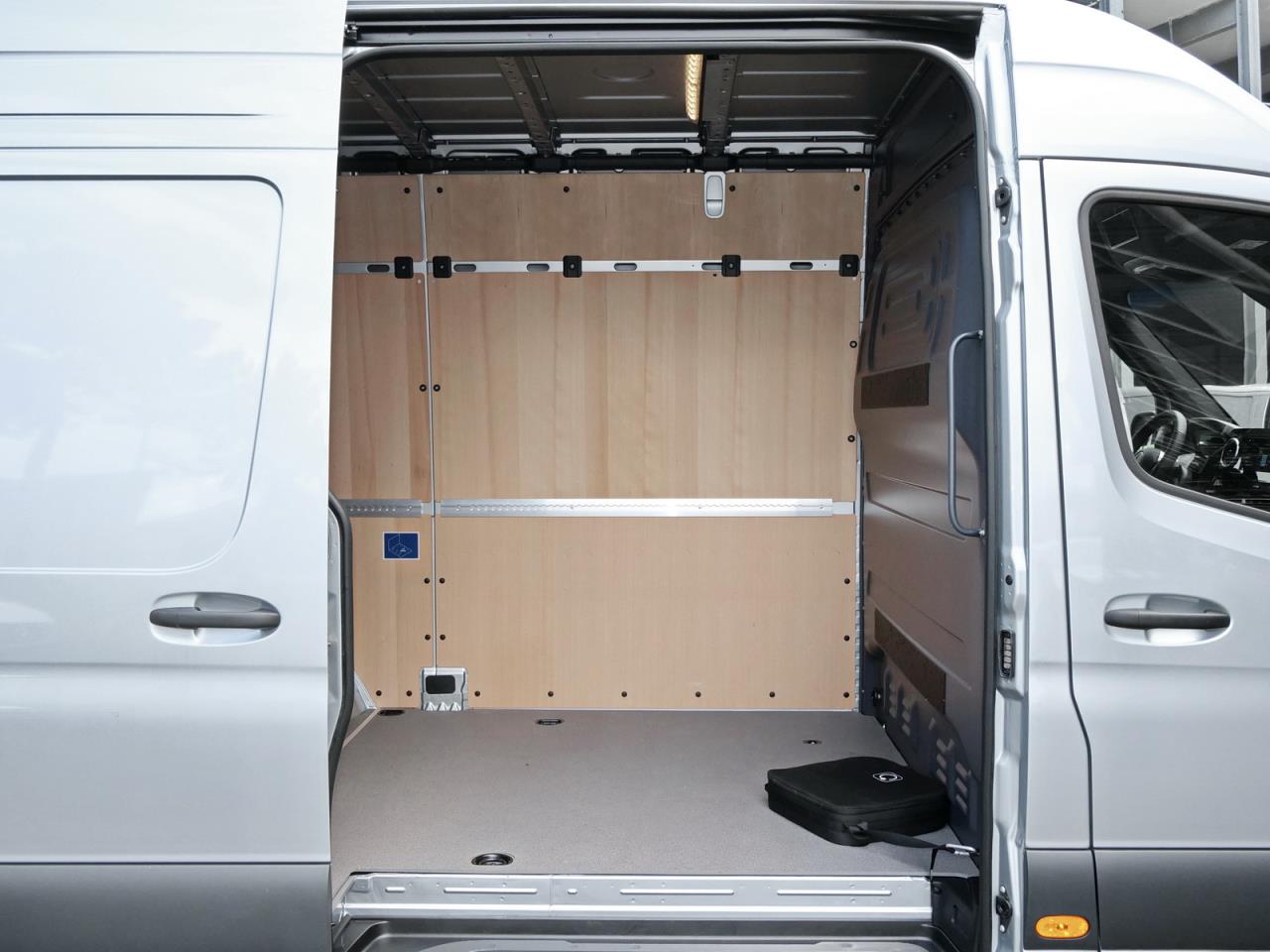 Mercedes-Benz eSprinter 320 Kasten Hochdach NP 110.380 EUR