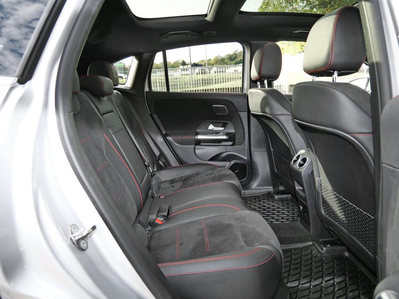 Mercedes-Benz EQA 250 AMG Panorama Distronic Head-Up 360°