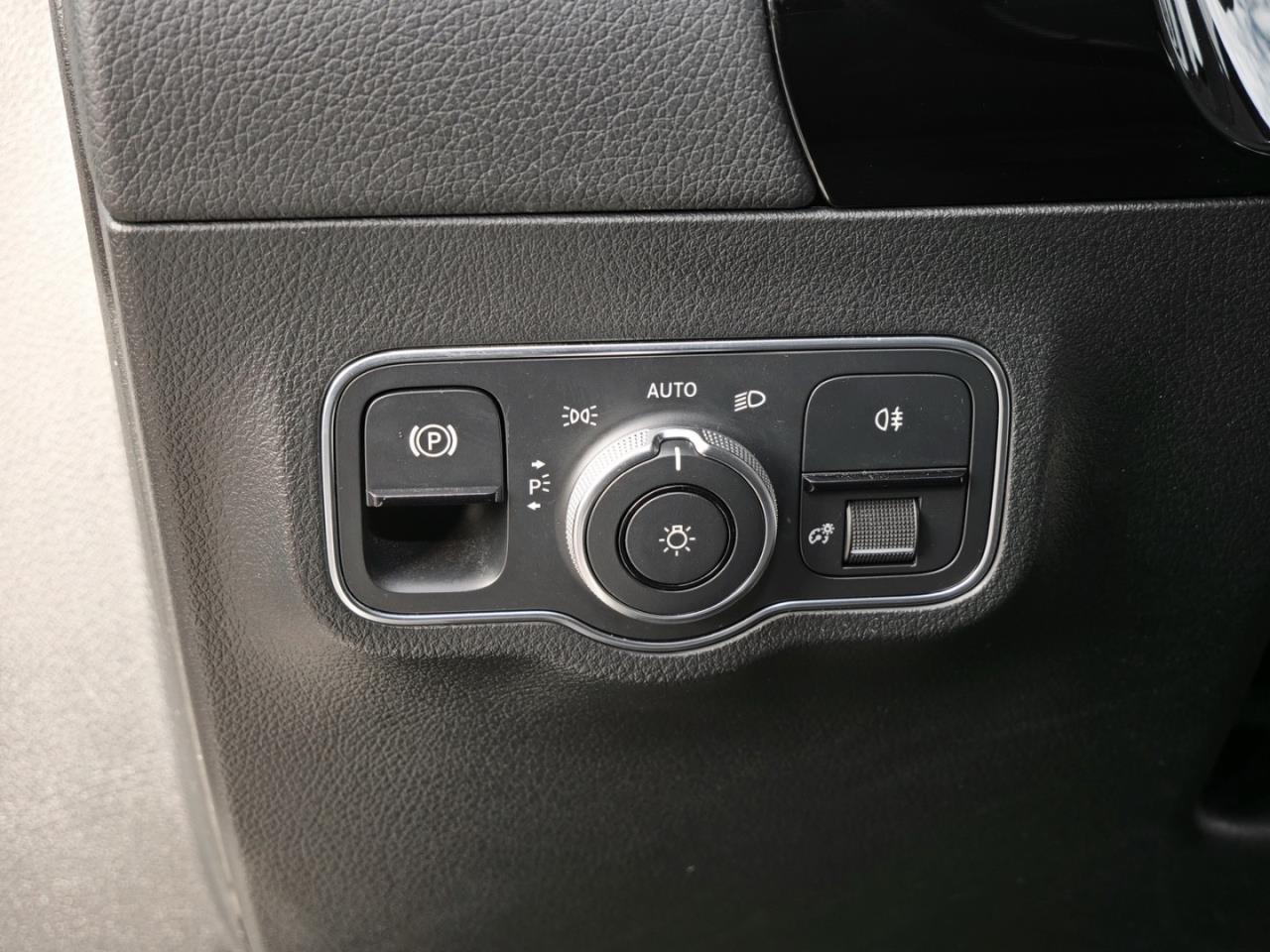 Mercedes-Benz EQA 250 AMG Panorama Distronic Head-Up 360°