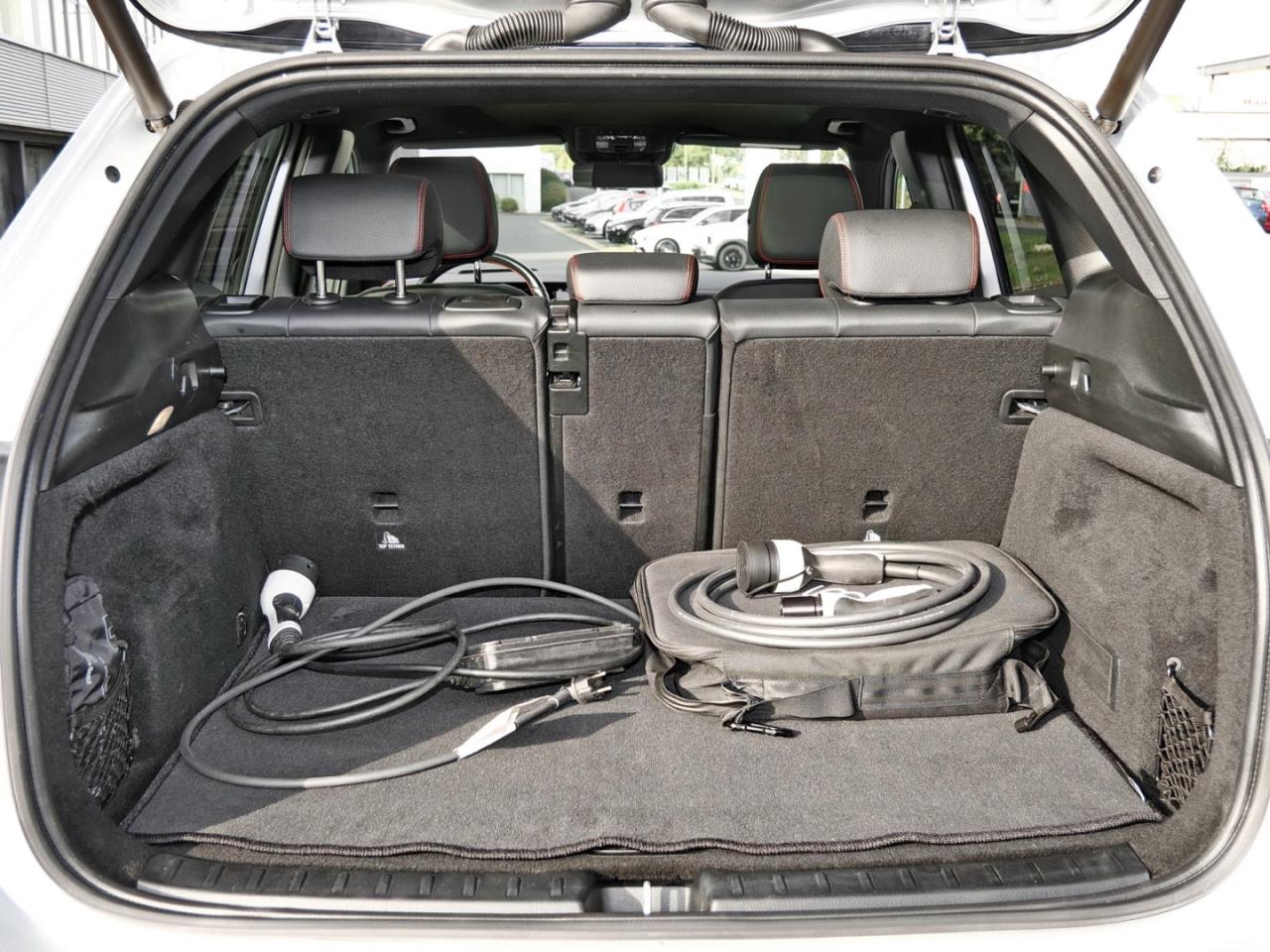 Mercedes-Benz EQA 250 AMG Panorama Distronic Head-Up 360°