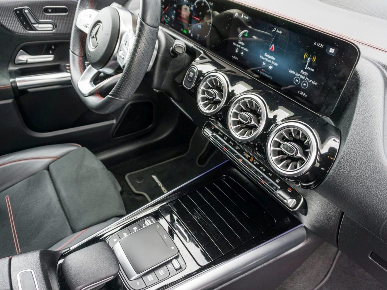 Mercedes-Benz EQA 250 AMG Distronic Head-Up Easy-Pack 360°