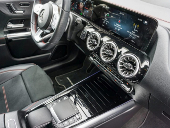 Mercedes-Benz EQA 250 AMG Distronic Head-Up Easy-Pack 360°