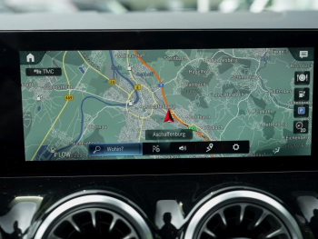 Mercedes-Benz EQA 250+ Progressive Distronic Kamera Easy-P AHK