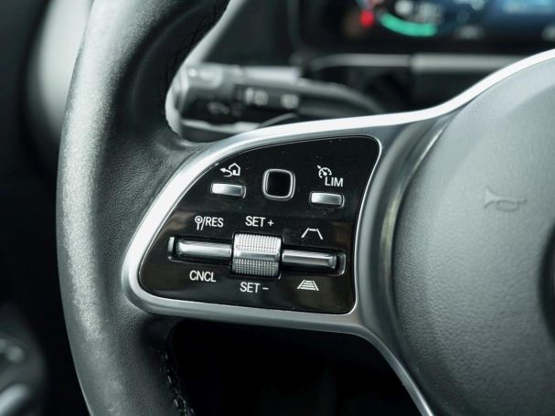 Mercedes-Benz EQA 250+ Progressive Distronic Kamera Easy-P AHK