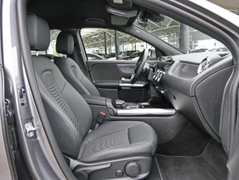 Mercedes-Benz EQA 250+ Progressive Distronic Navi EasyP Klima