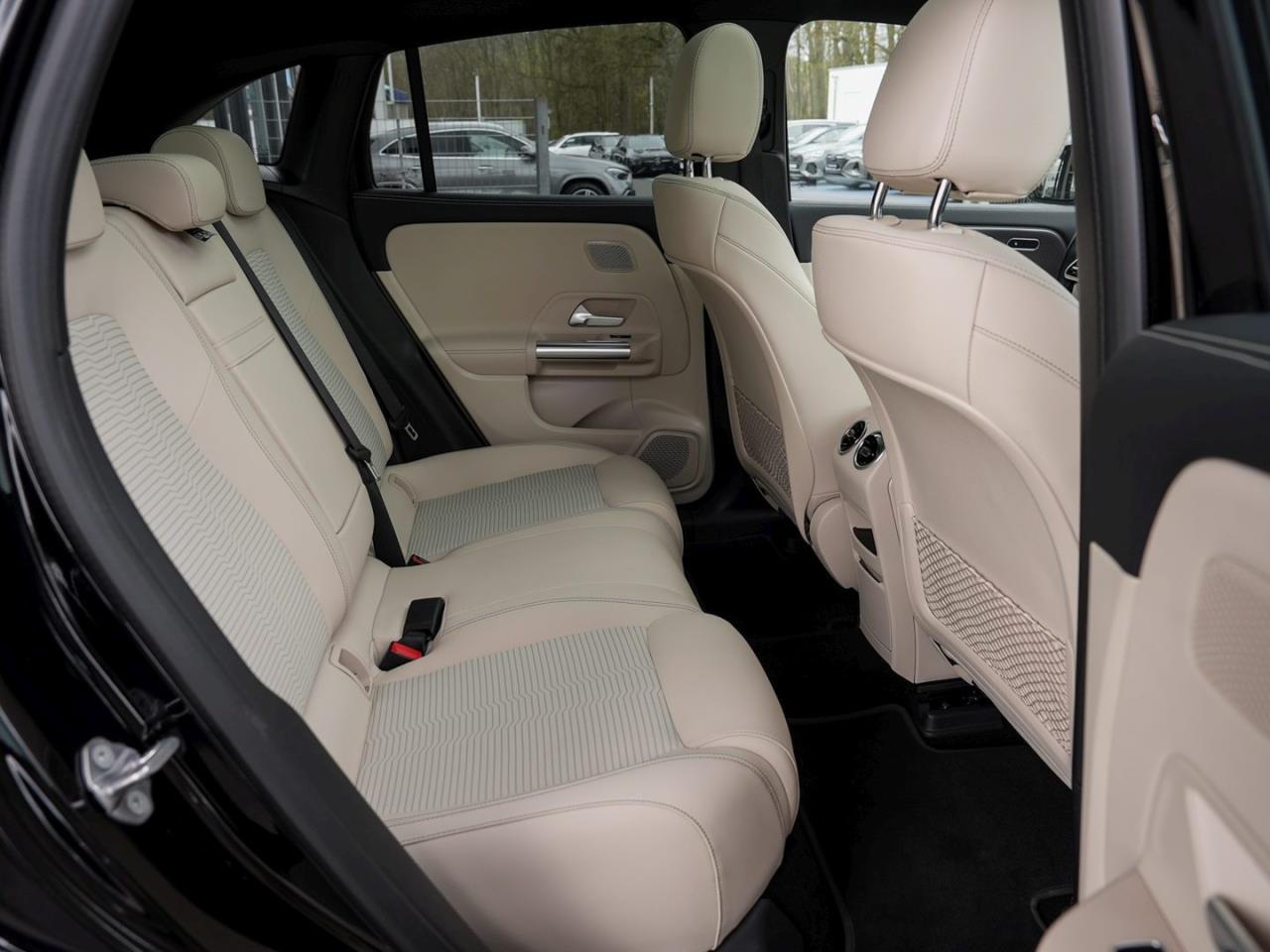 Mercedes-Benz EQA 250 Progressive Night Panorama Memory 360°