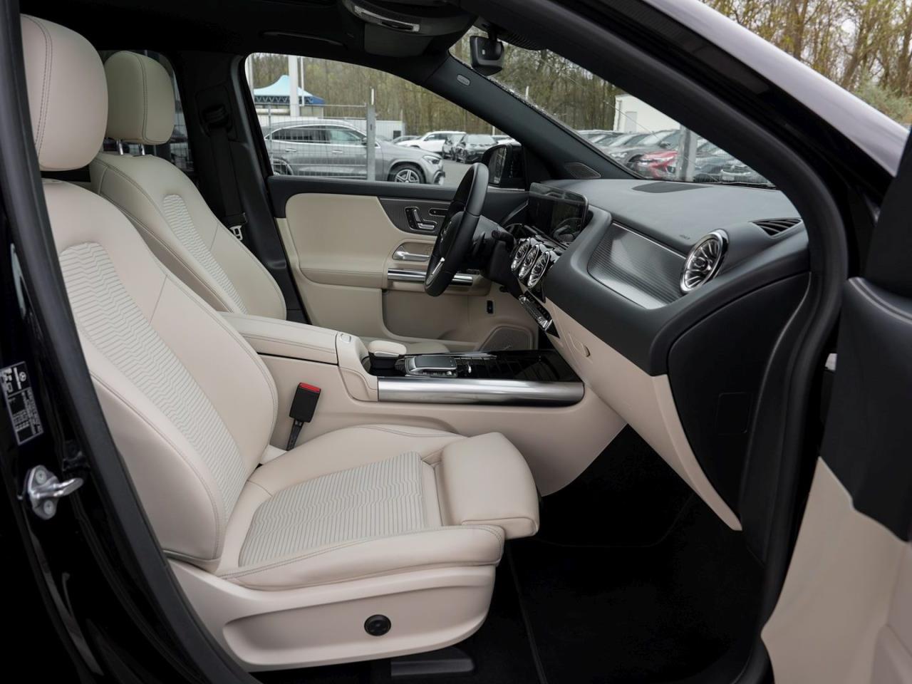 Mercedes-Benz EQA 250 Progressive Night Panorama Memory 360°