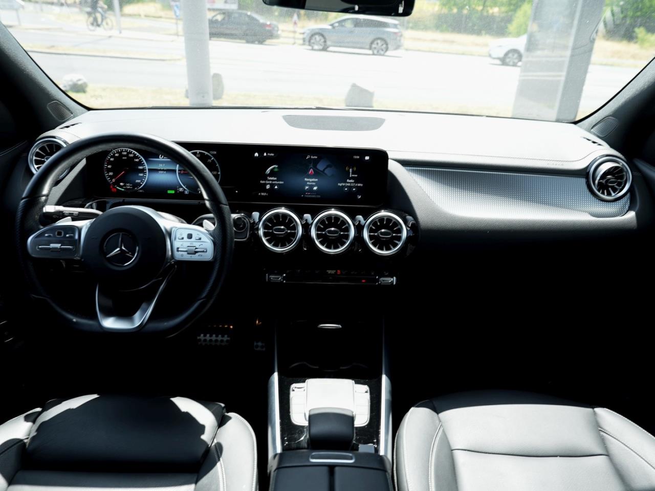 Mercedes-Benz EQA 250 AMG MBUX Navi+ Kamera Easy-Pack