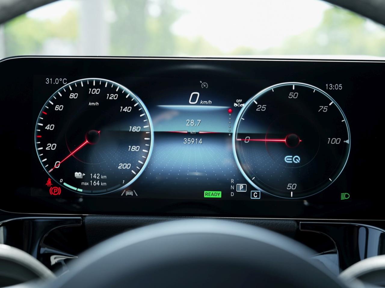 Mercedes-Benz EQA 250 AMG MBUX Navi+ Kamera Easy-Pack