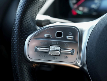 Mercedes-Benz EQA 250 AMG MBUX Navi+ Kamera Easy-Pack