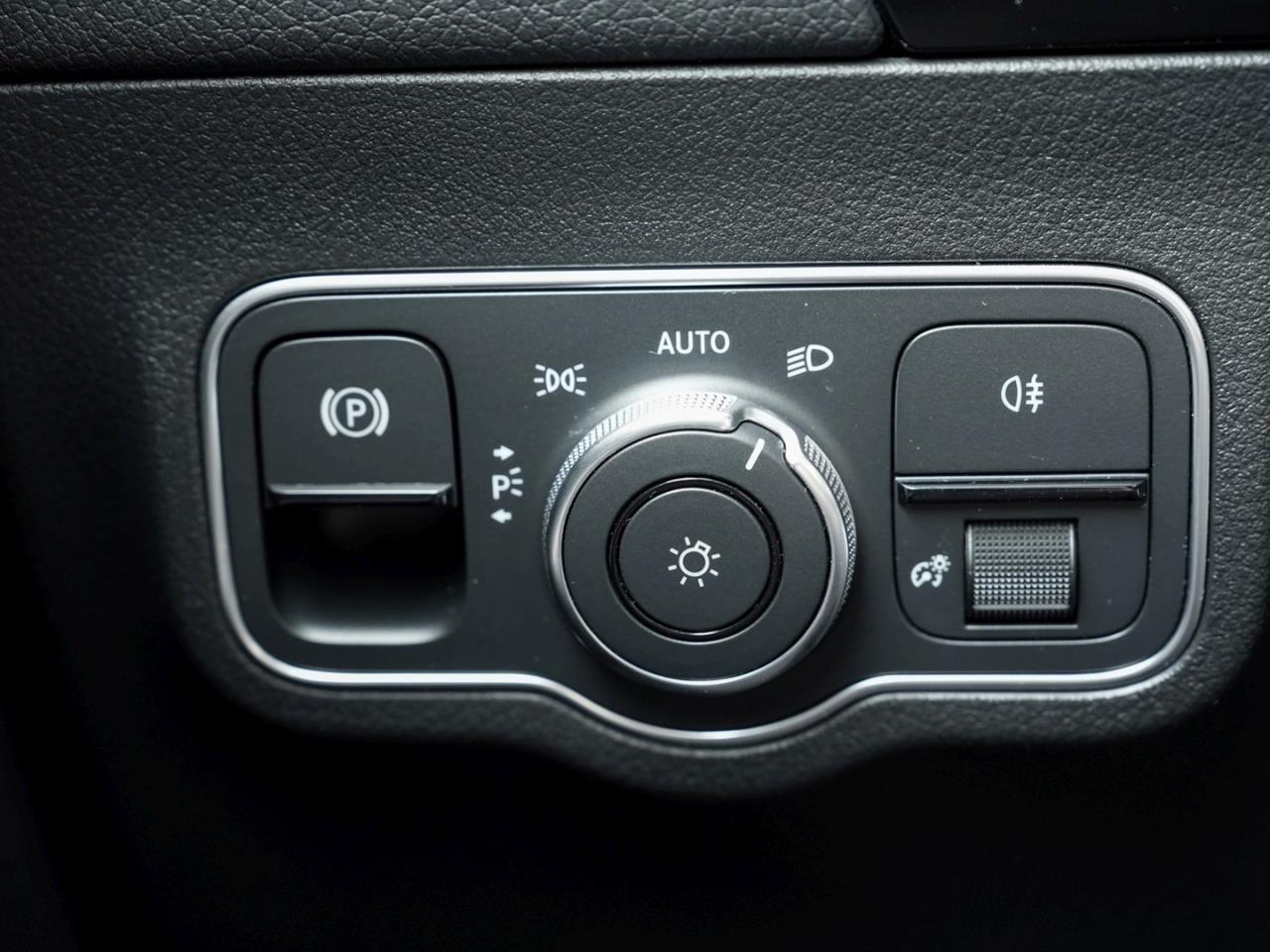 Mercedes-Benz EQA 250 AMG Night Panorama Memory Easy-P 360°