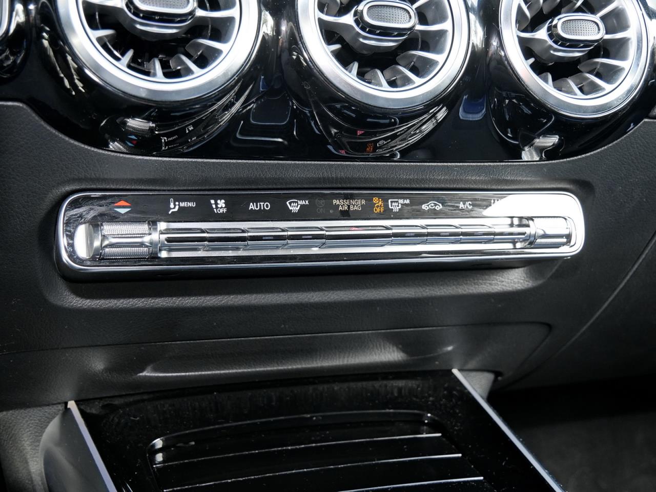 Mercedes-Benz EQA 250 AMG Night Easy-Pack Totwinkel SpurH