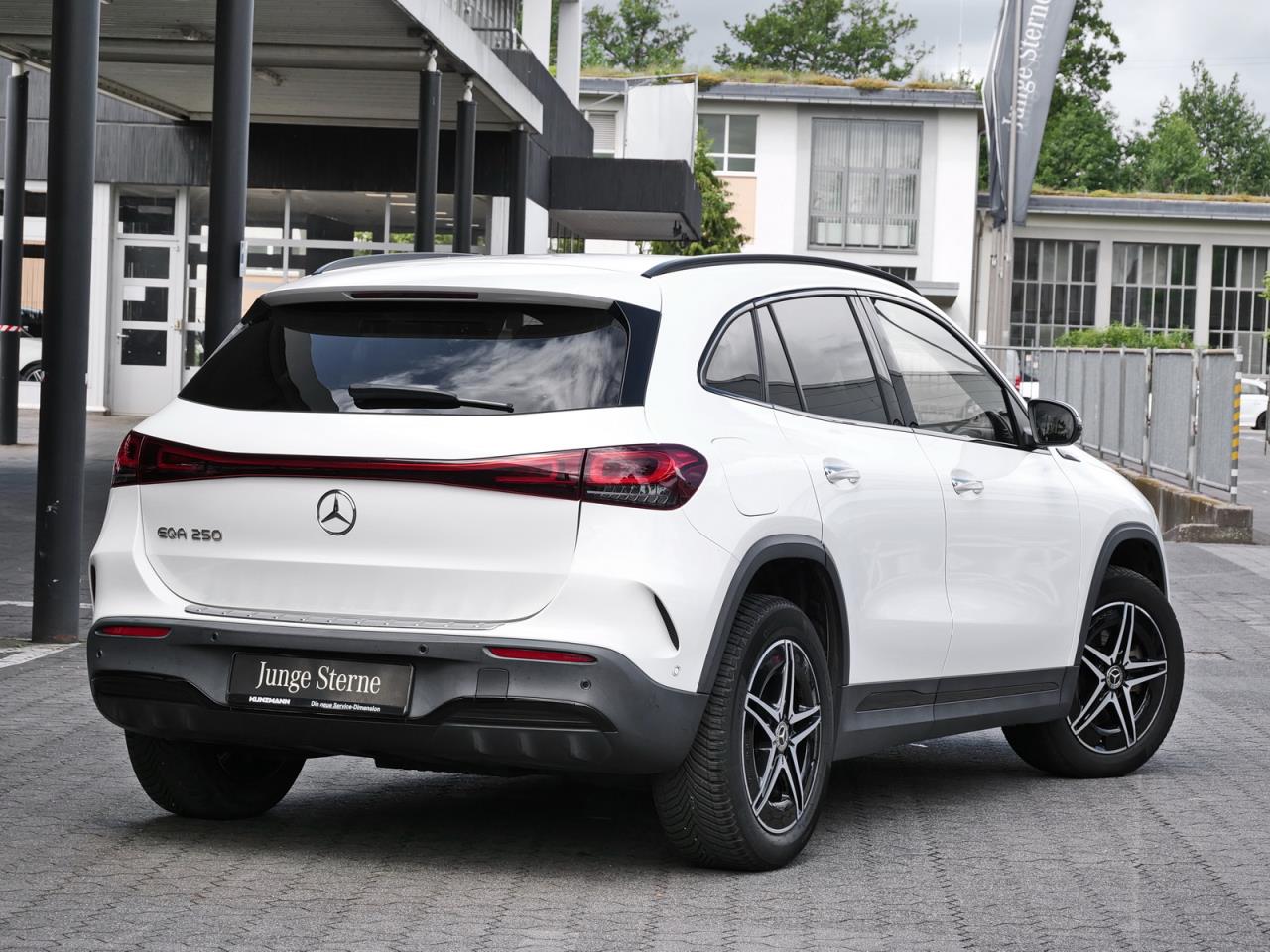 Mercedes-Benz EQA 250 AMG Night Easy-Pack Totwinkel SpurH