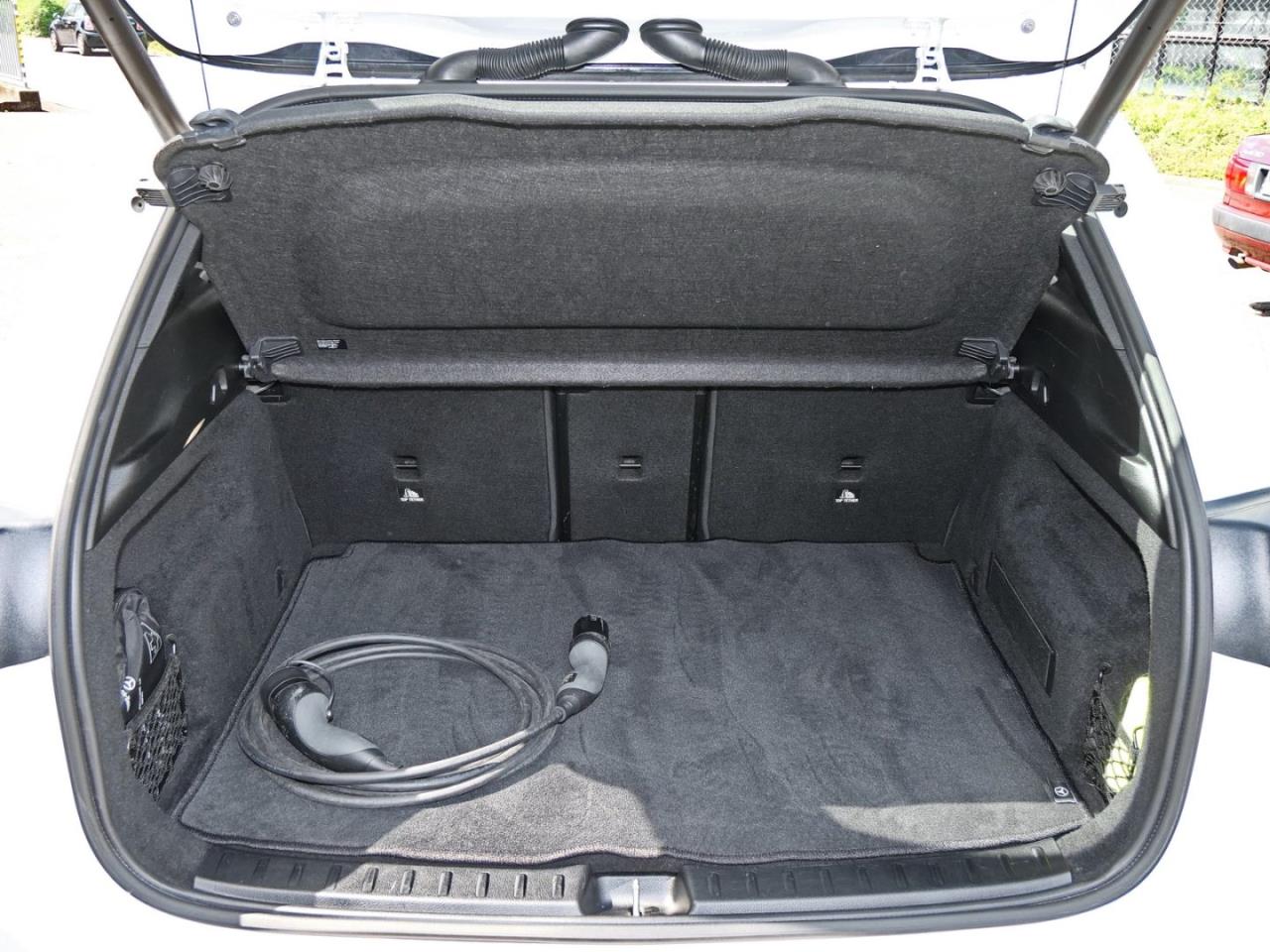 Mercedes-Benz EQA 250 Progressive MBUXNavi+ Kamera Easy-Pack