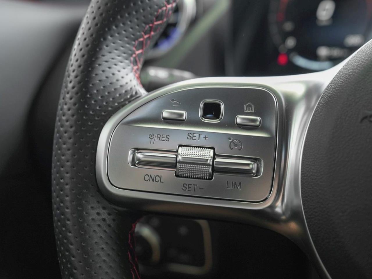 Mercedes-Benz EQA 250 AMG Night EasyPack Kamera SpurH ParkA