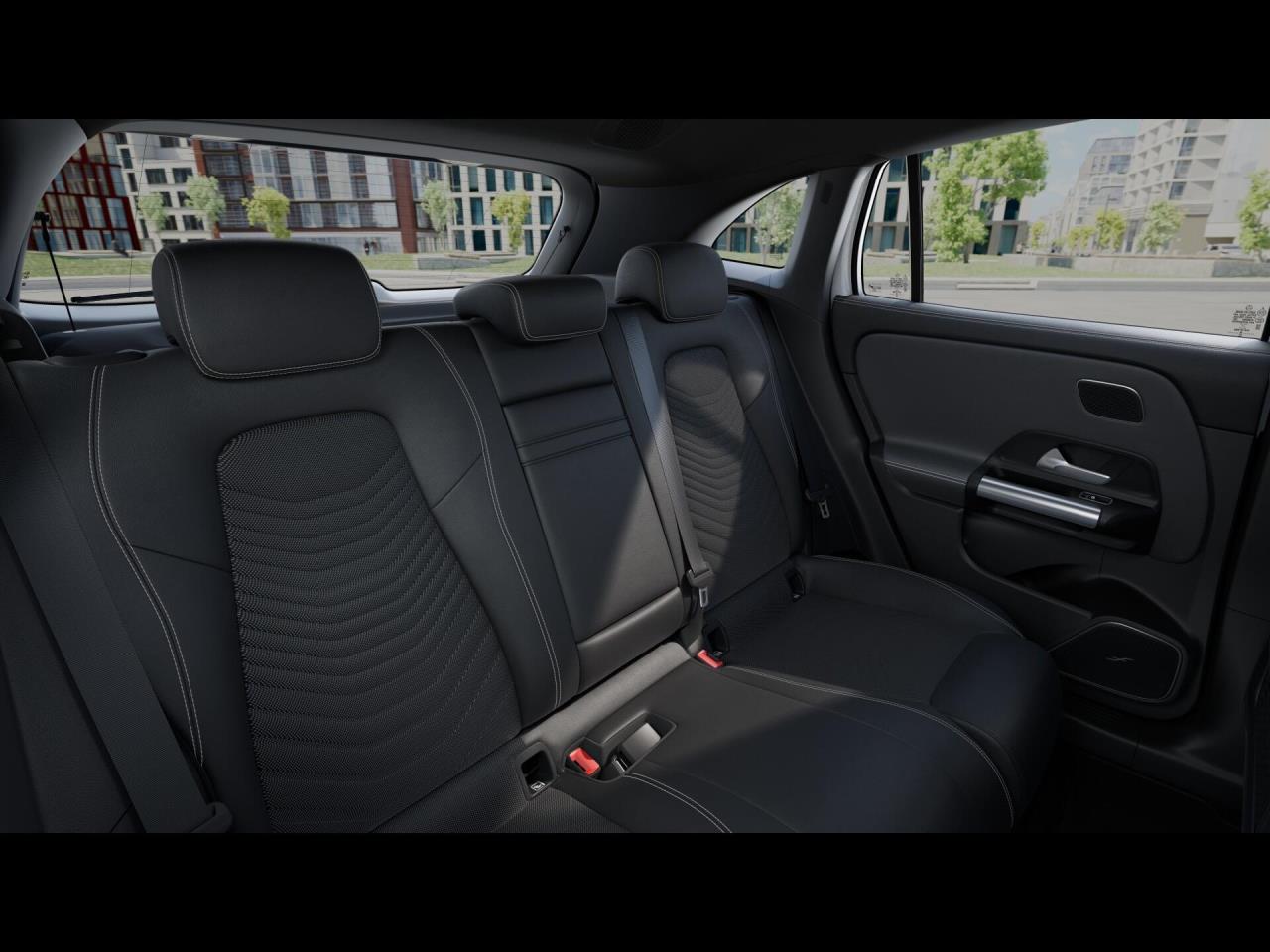 Mercedes-Benz EQA 250+ Progressive Distronic Burmester 360?