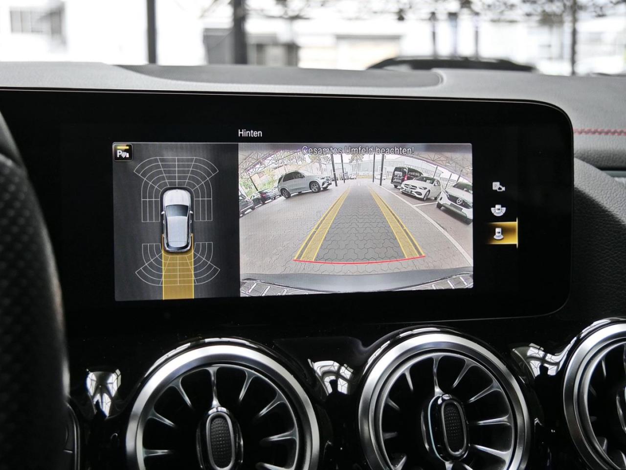 Mercedes-Benz EQA 300 4M AMG Distronic Advanced-Paket Kamera