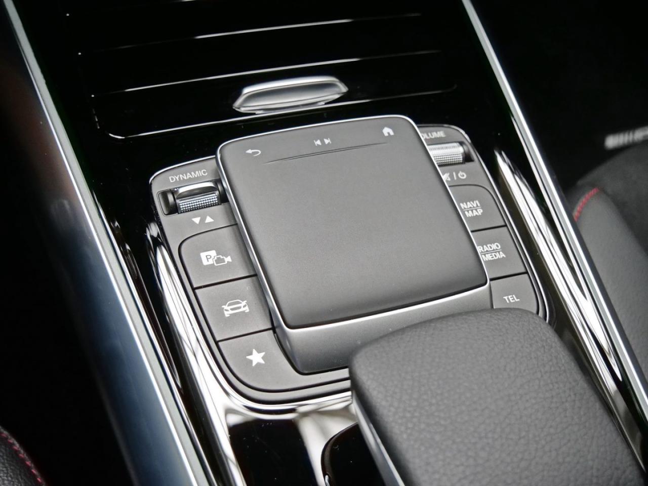 Mercedes-Benz EQA 300 4M AMG Distronic Advanced-Paket Kamera