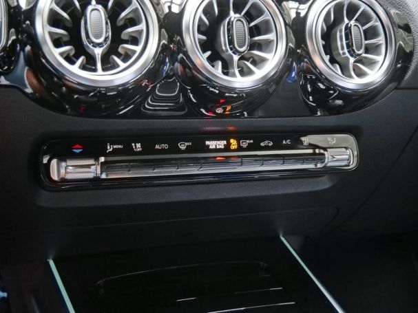 Mercedes-Benz EQA 300 4M AMG Distronic Advanced-Paket Kamera