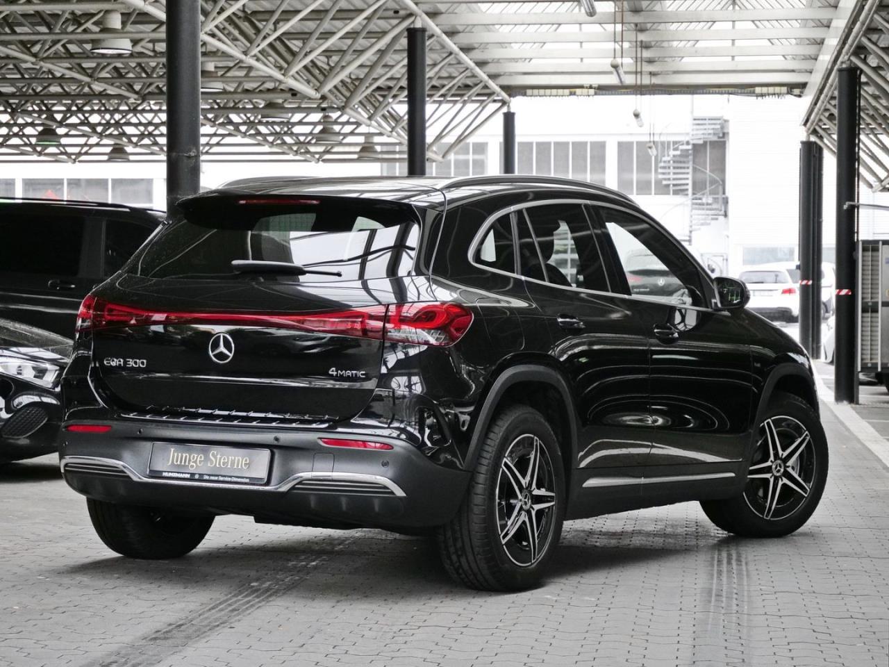 Mercedes-Benz EQA 300 4M AMG Distronic Advanced-Paket Kamera