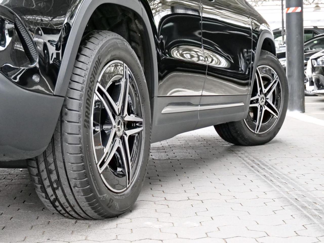 Mercedes-Benz EQA 300 4M AMG Distronic Advanced-Paket Kamera