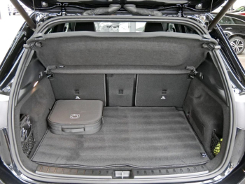 Mercedes-Benz EQA 300 4M AMG Distronic Advanced-Paket Kamera