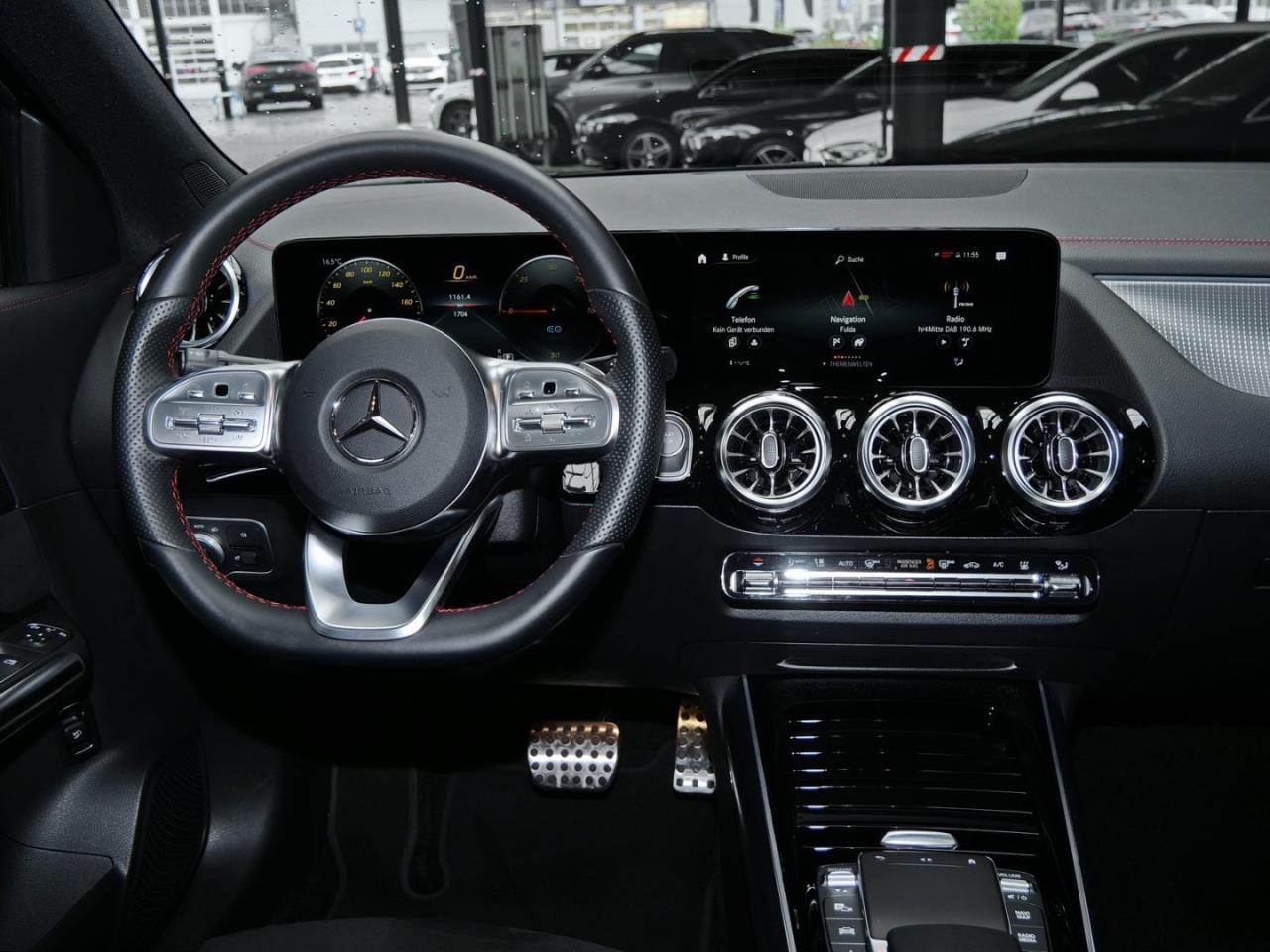 Mercedes-Benz EQA 300 4M AMG Distronic Advanced-Paket Kamera