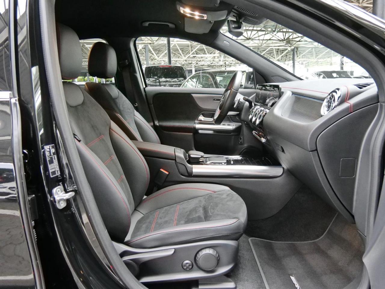 Mercedes-Benz EQA 300 4M AMG Distronic Advanced-Paket Kamera