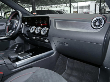 Mercedes-Benz EQA 300 4M AMG Distronic Advanced-Paket Kamera