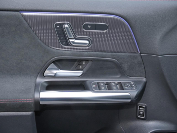 Mercedes-Benz EQA 300 4M AMG Night MBUX-Navi Distronic Kamera