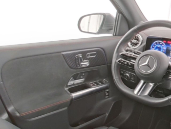 Mercedes-Benz EQA 300 4M AMG Distronic HeadUp Memory 360°