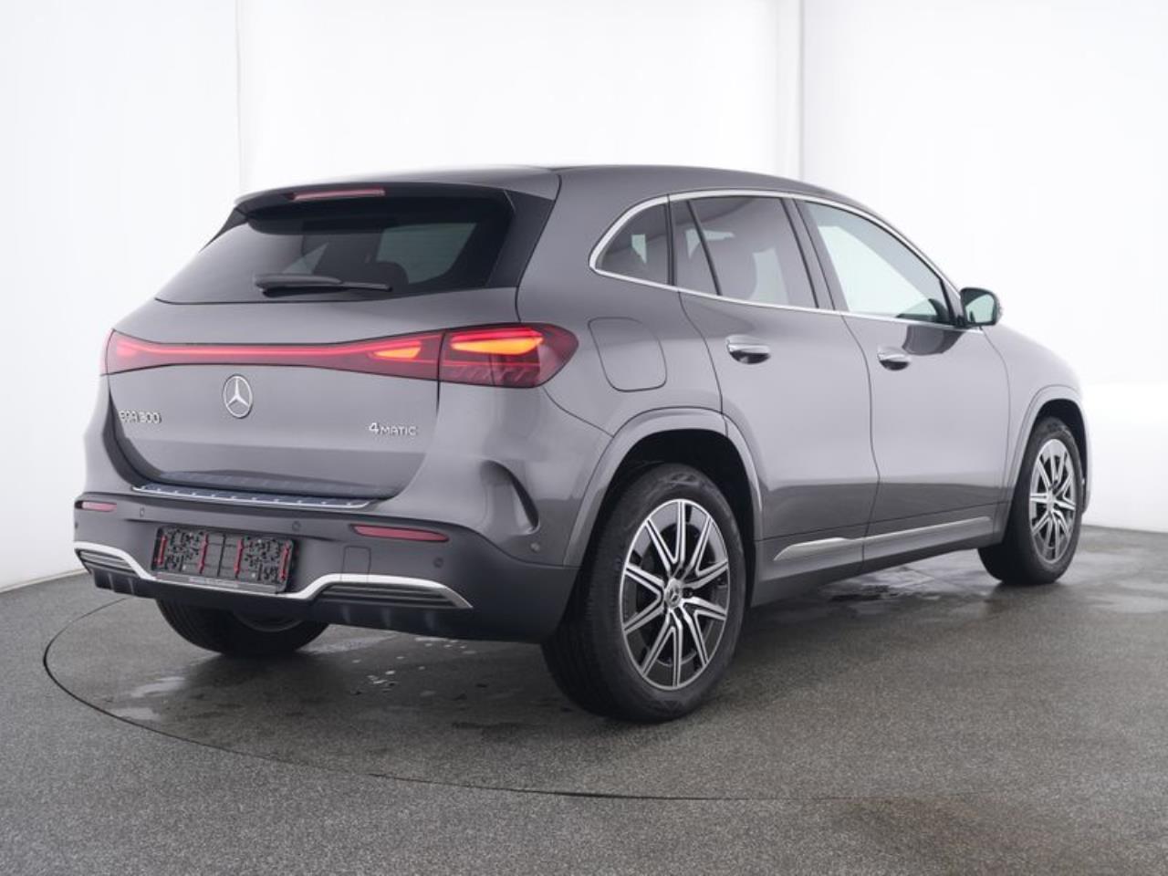 Mercedes-Benz EQA 300 4M AMG Distronic HeadUp Memory 360°