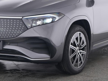 Mercedes-Benz EQA 300 4M AMG Distronic HeadUp Memory 360°