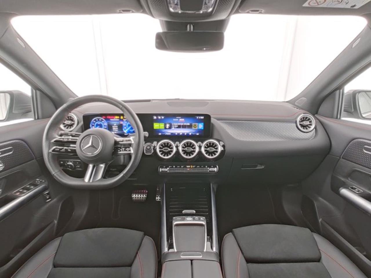 Mercedes-Benz EQA 300 4M AMG Distronic HeadUp Memory 360°